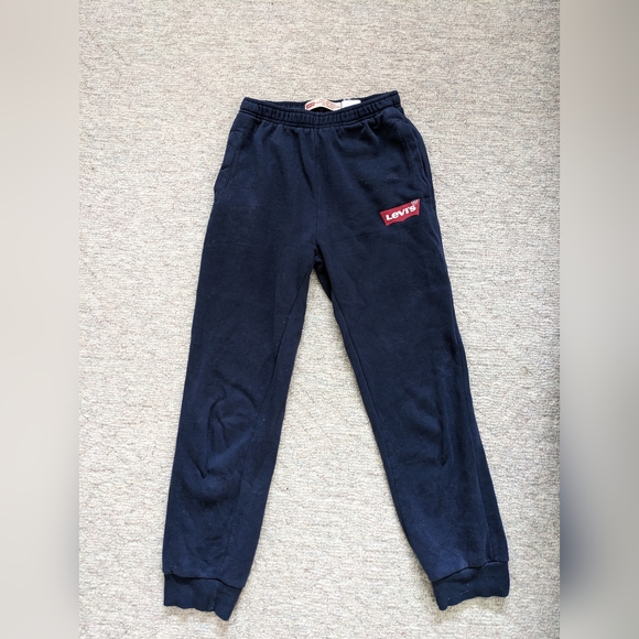 Women's Levi's Sweats - Picture 1 of 2